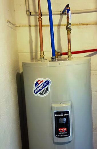 https://wembleyhotwater.com.au/uploads/2025/06/electric-hot-water-system-32554.jpg