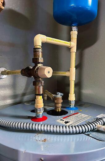 https://wembleyhotwater.com.au/uploads/2025/06/electric-hot-water-system-73015.jpg