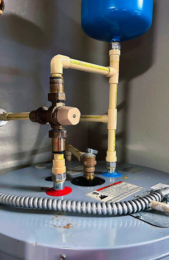 https://wembleyhotwater.com.au/uploads/2025/06/gas-hot-water-system-63012.jpg