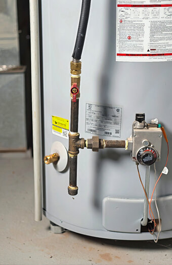 https://wembleyhotwater.com.au/uploads/2025/06/gas-hot-water-system-65811.jpg
