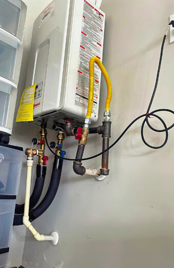 https://wembleyhotwater.com.au/uploads/2025/06/instant-hot-water-systems-65049.jpg
